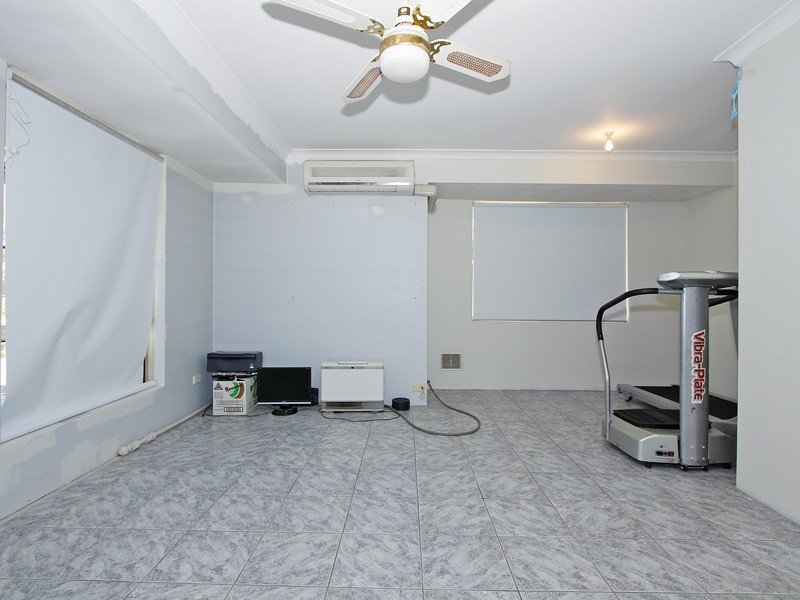 10 Peacock Green, Ballajura WA 6066