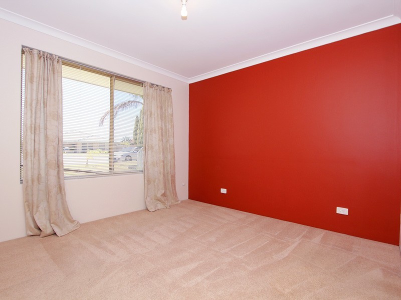 5 Whitegum Court, Marangaroo WA 6064