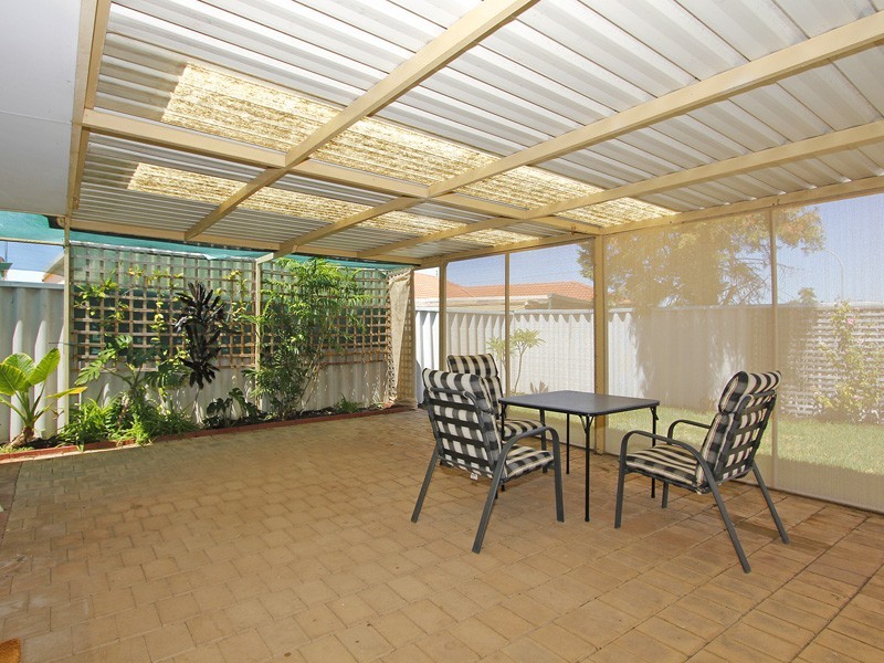 5 Whitegum Court, Marangaroo WA 6064