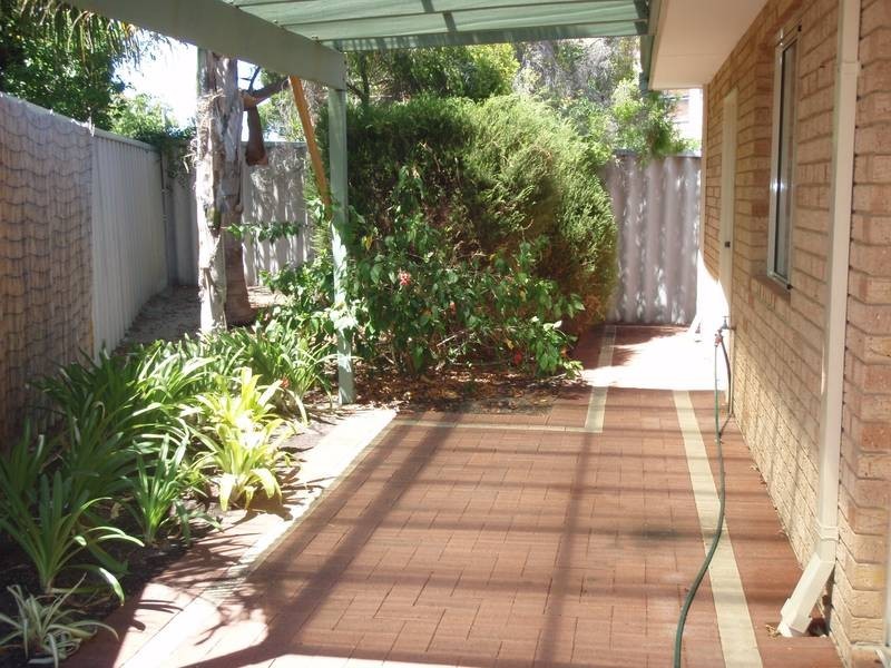 4/16 Avery Av, Dianella WA 6059