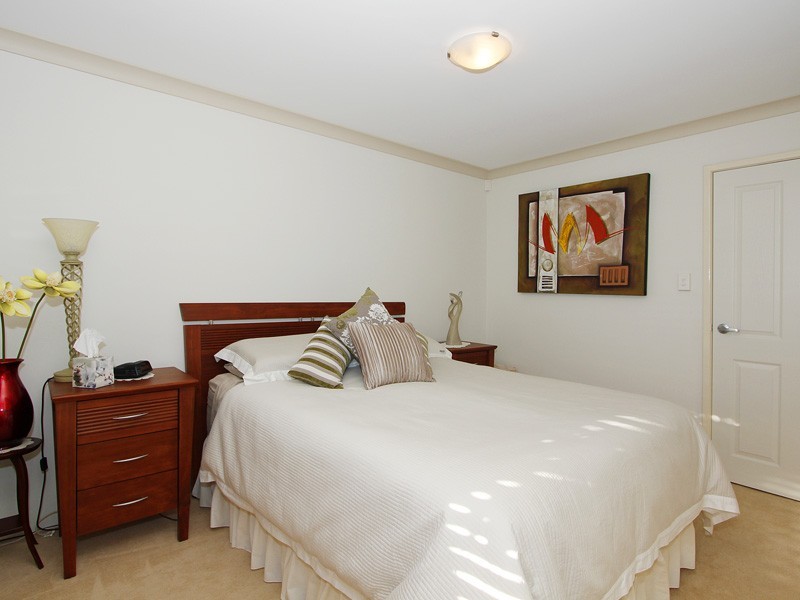 4 Island Retreat, Ballajura WA 6066