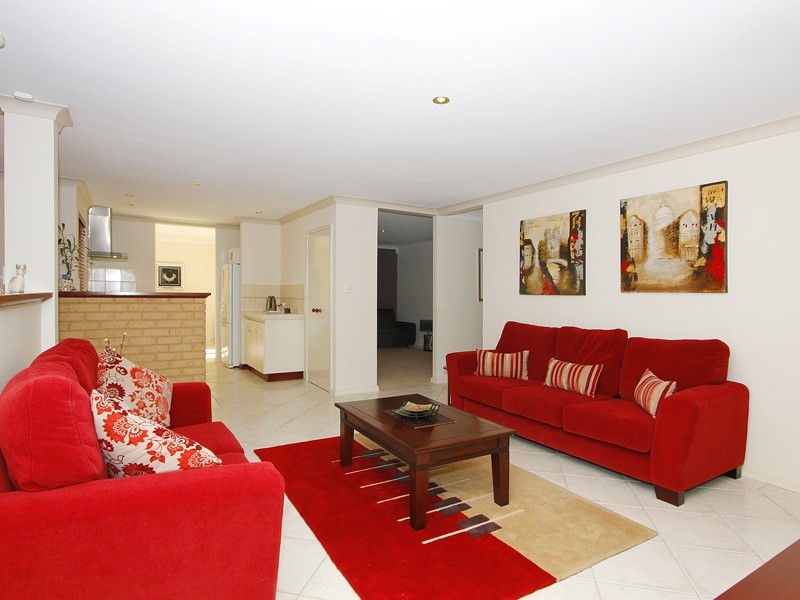 4 Island Retreat, Ballajura WA 6066