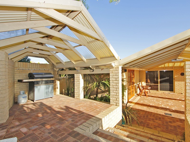 4 Island Retreat, Ballajura WA 6066