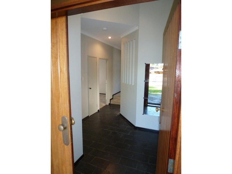 7 Casma Grove, Ballajura WA 6066