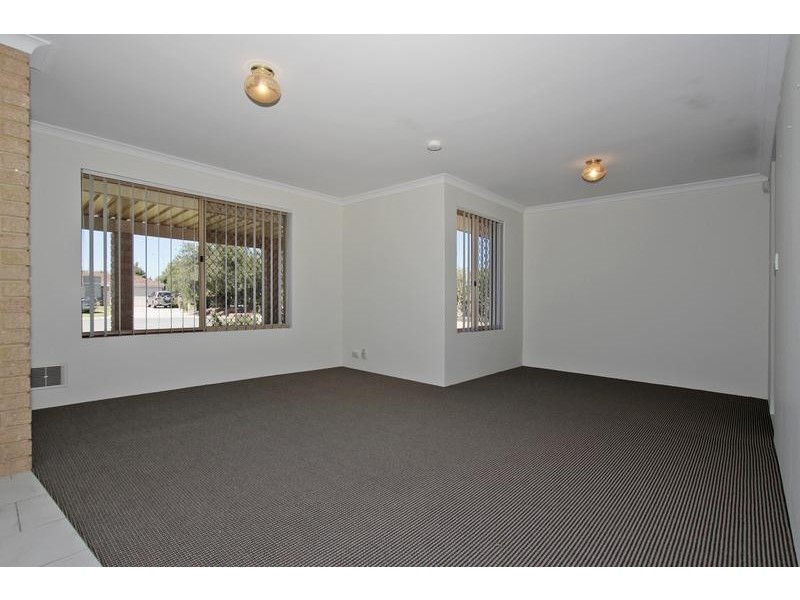 22 Flanders Place, Alexander Heights WA 6064