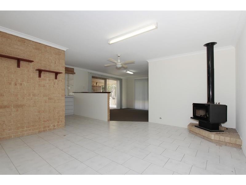 22 Flanders Place, Alexander Heights WA 6064
