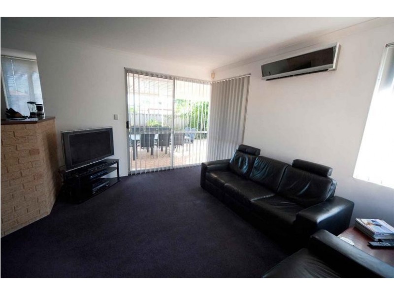 11 Josephine Way, Alexander Heights WA 6064