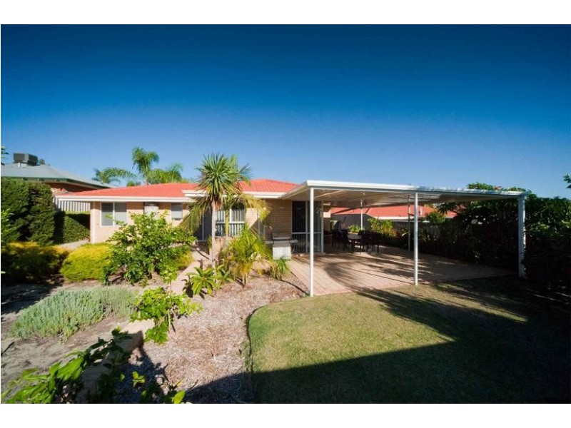 11 Josephine Way, Alexander Heights WA 6064