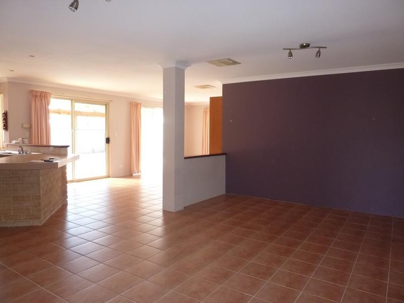 14 Fairpark Retreat, Landsdale WA 6065