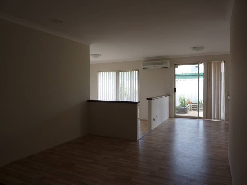 100 The Avenue, Alexander Heights WA 6064