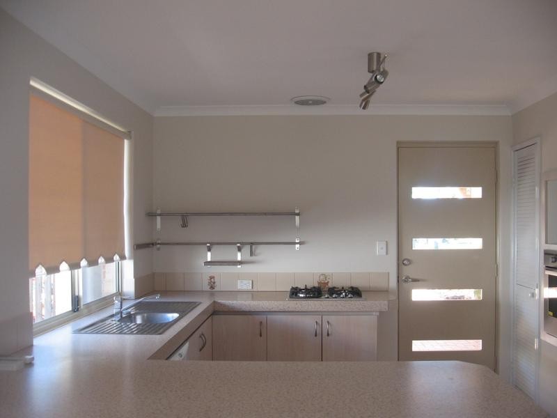 100 The Avenue, Alexander Heights WA 6064