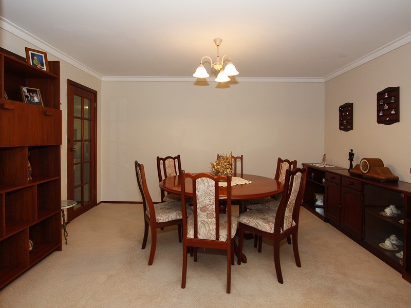 28 Leicester Square, Alexander Heights WA 6064