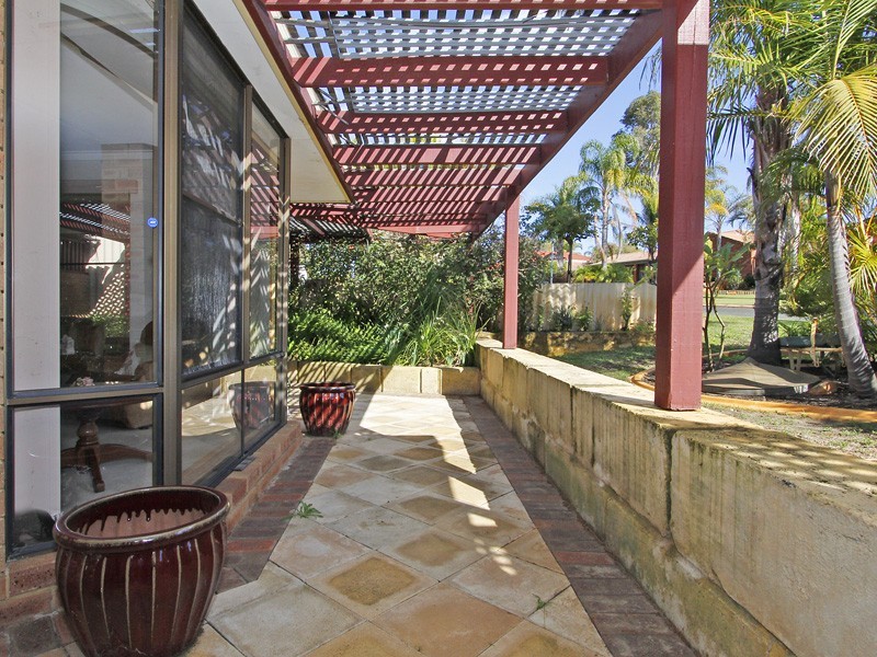 28 Leicester Square, Alexander Heights WA 6064