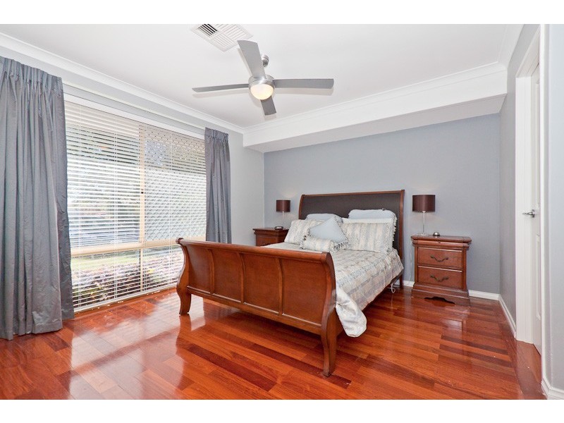 25 Arrowsmith Rise, Marangaroo WA 6064