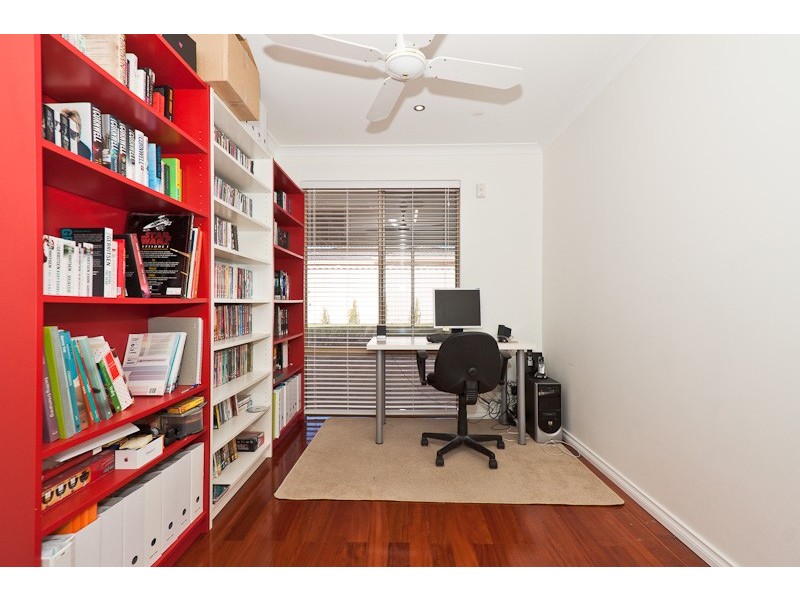 25 Arrowsmith Rise, Marangaroo WA 6064