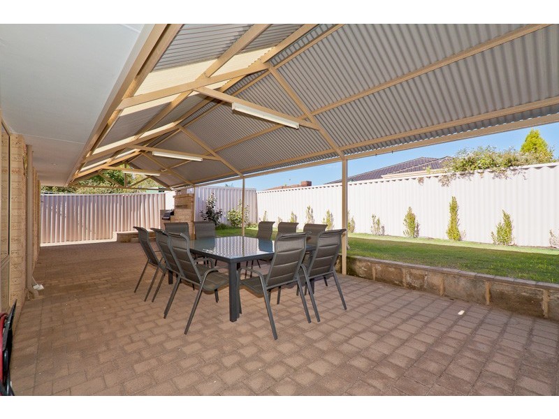 25 Arrowsmith Rise, Marangaroo WA 6064