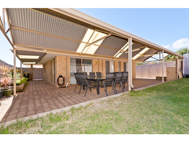25 Arrowsmith Rise, Marangaroo WA 6064