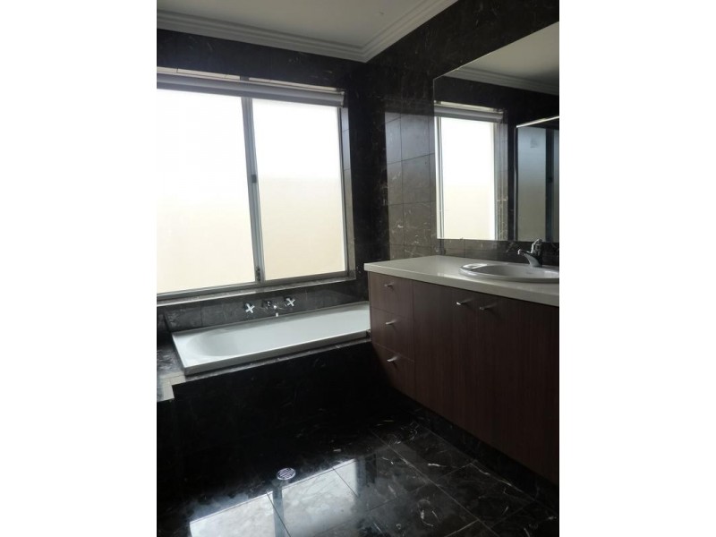 4 Ancona Link, Landsdale WA 6065