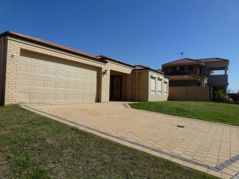 29 Firmstone Circle, Landsdale WA 6065