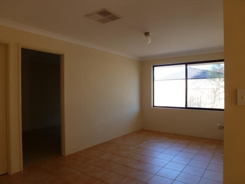 29 Firmstone Circle, Landsdale WA 6065