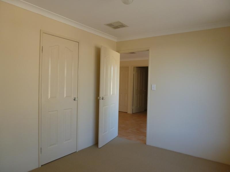 29 Firmstone Circle, Landsdale WA 6065