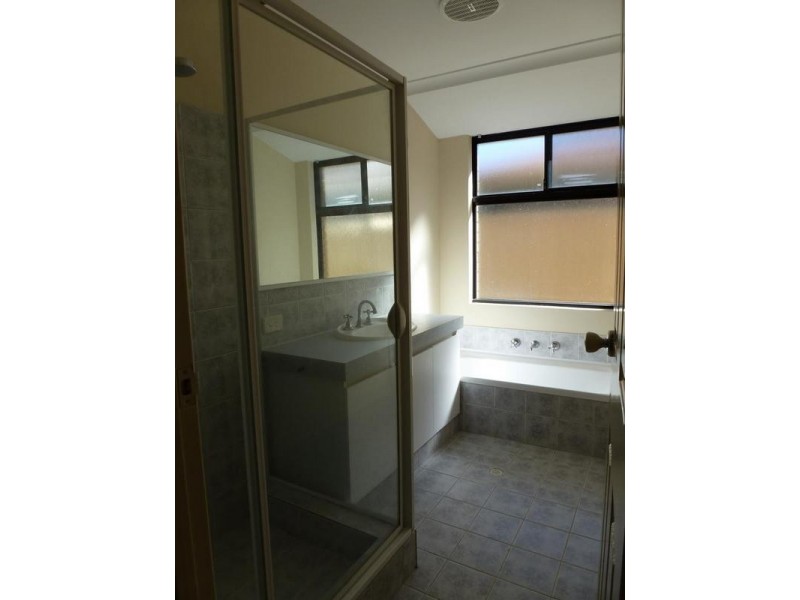 29 Firmstone Circle, Landsdale WA 6065