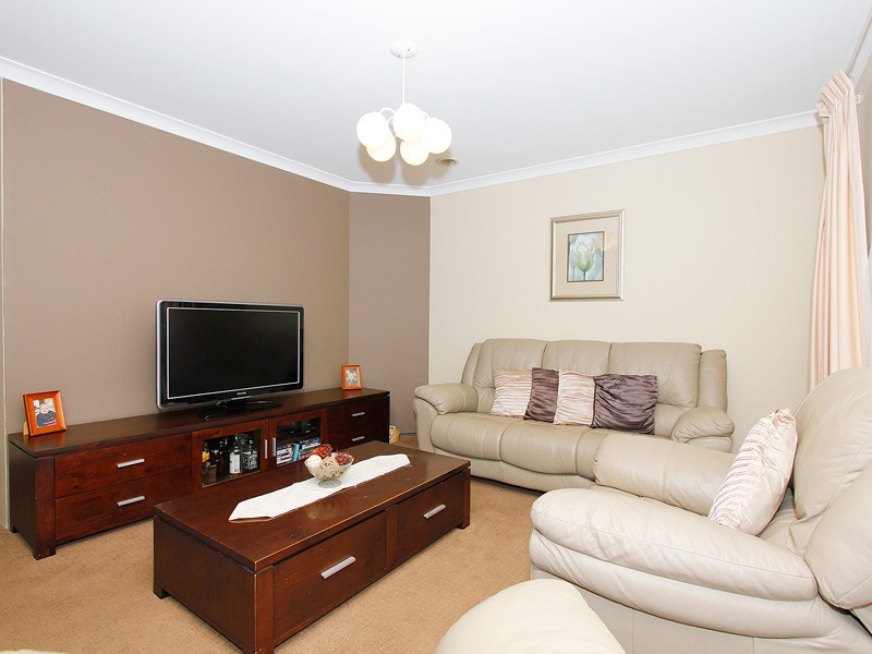 89 The Avenue, Alexander Heights WA 6064