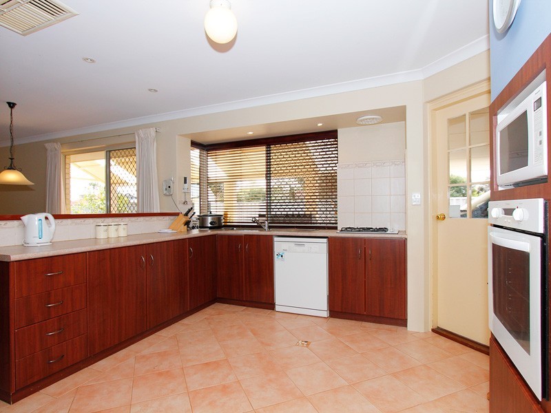 89 The Avenue, Alexander Heights WA 6064