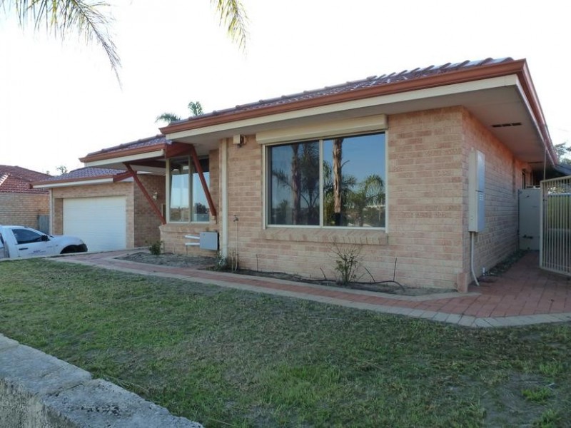 18 Rockdale Pass, Landsdale WA 6065