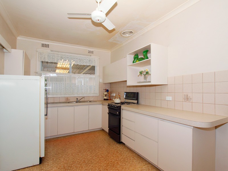 24 Finchley Crescent, Balga WA 6061