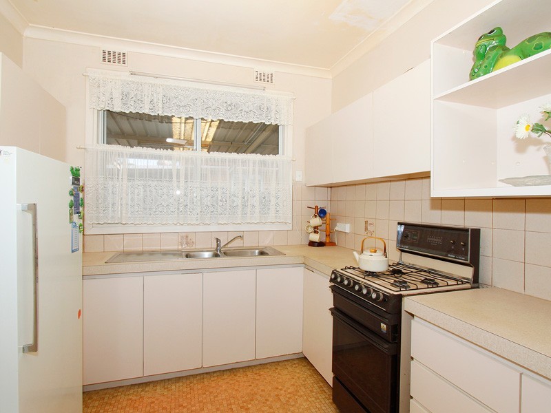 24 Finchley Crescent, Balga WA 6061