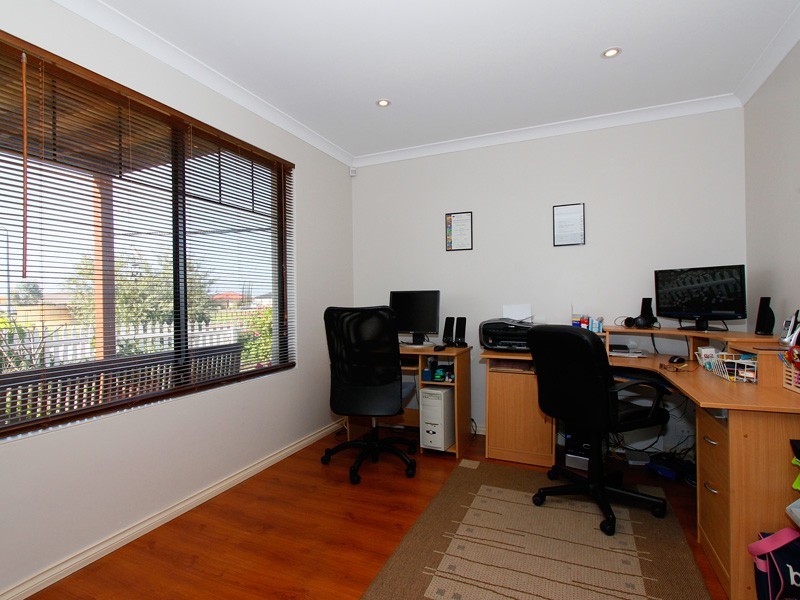 27a Coonawarra Drive, Caversham WA 6055