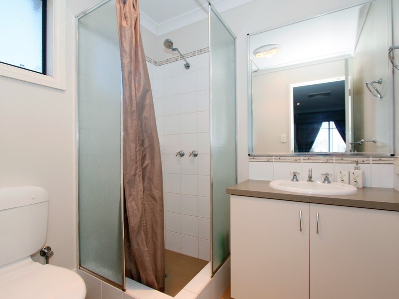 27a Coonawarra Drive, Caversham WA 6055