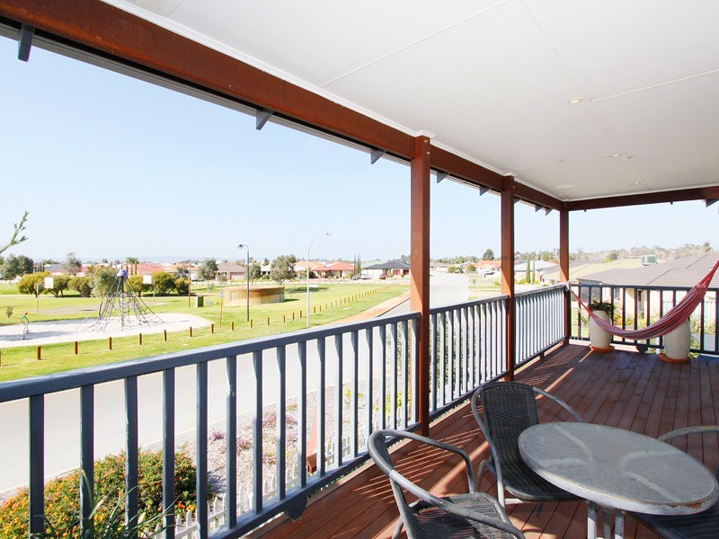 27a Coonawarra Drive, Caversham WA 6055