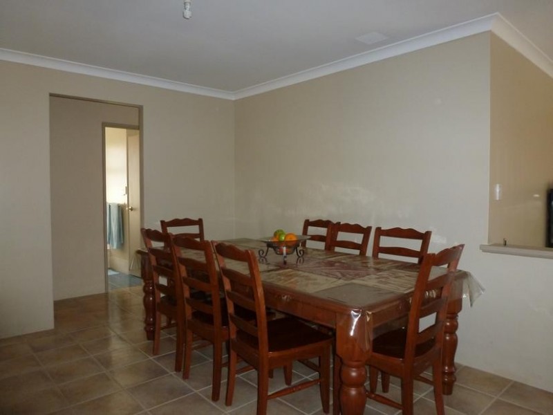 2 Auburn Close, Marangaroo WA 6064