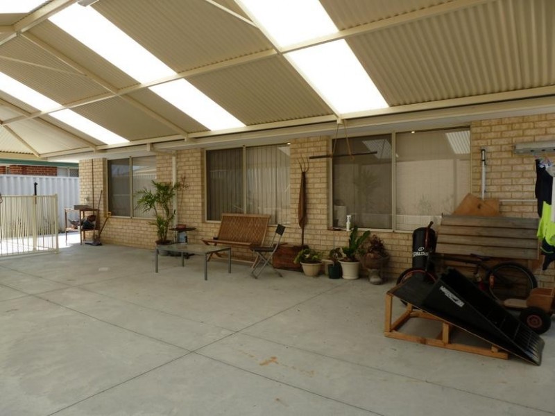 2 Auburn Close, Marangaroo WA 6064