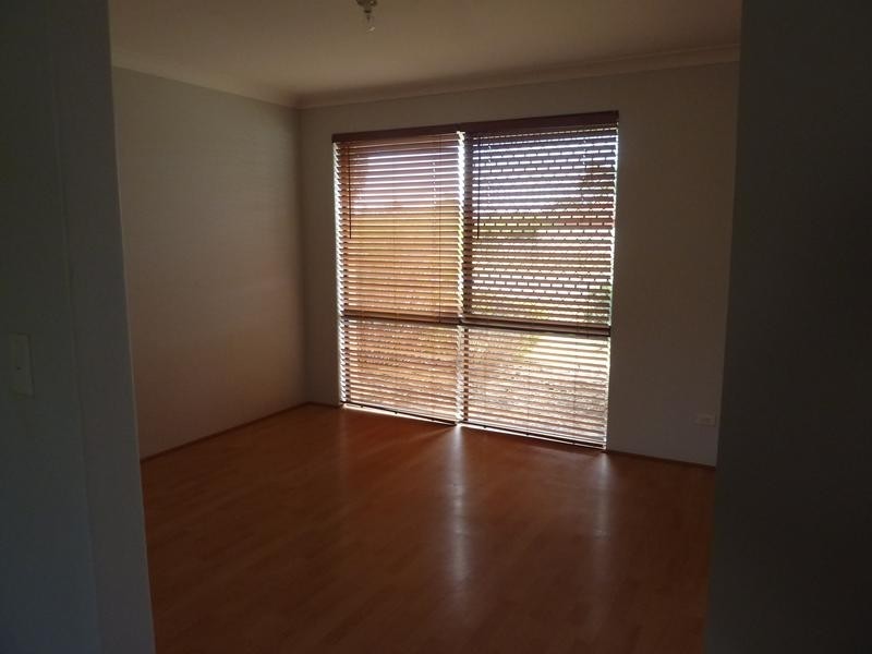 36 Kent Road, Marangaroo WA 6064