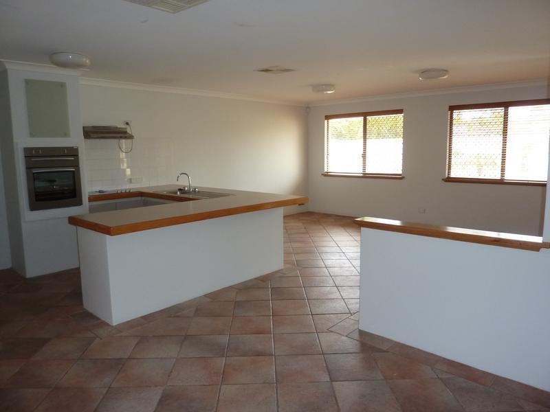 36 Kent Road, Marangaroo WA 6064