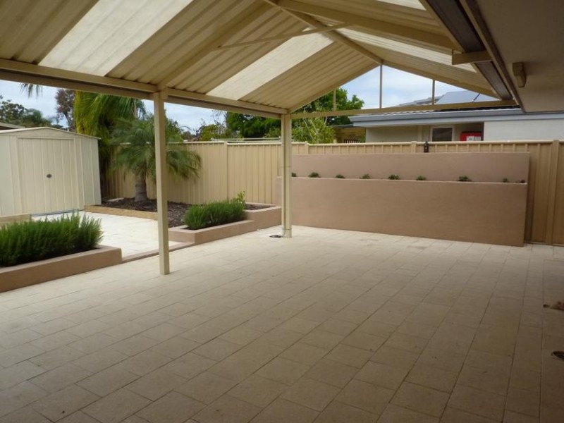 36 Kent Road, Marangaroo WA 6064