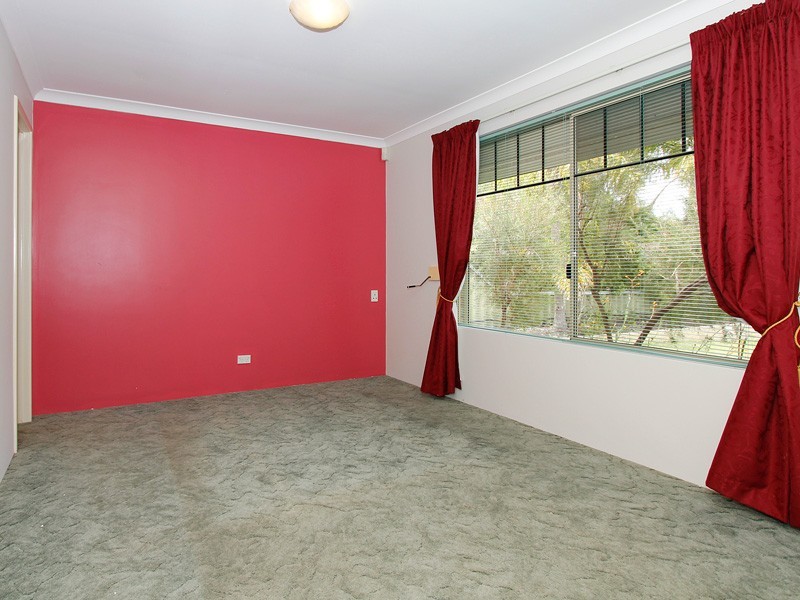 21 Gilroyd Loop, Ballajura WA 6066