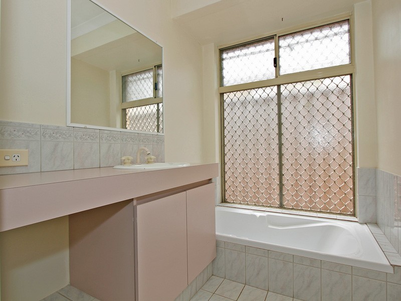 21 Gilroyd Loop, Ballajura WA 6066