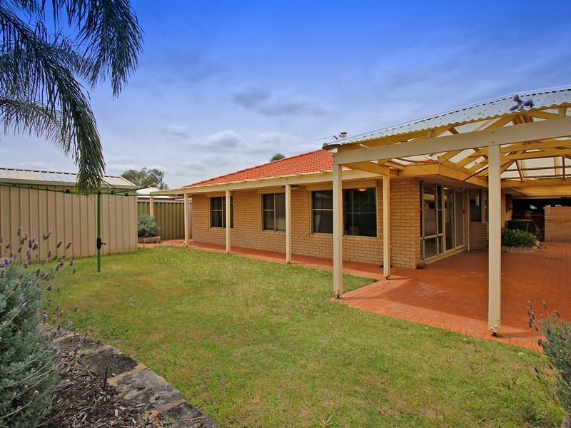 21 Gilroyd Loop, Ballajura WA 6066
