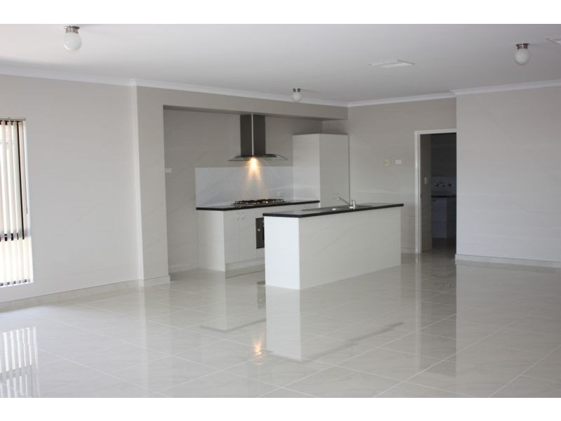 17 Monsanto Street, Landsdale WA 6065