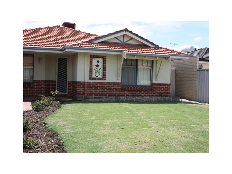 6 Deerina Green, Alexander Heights WA 6064