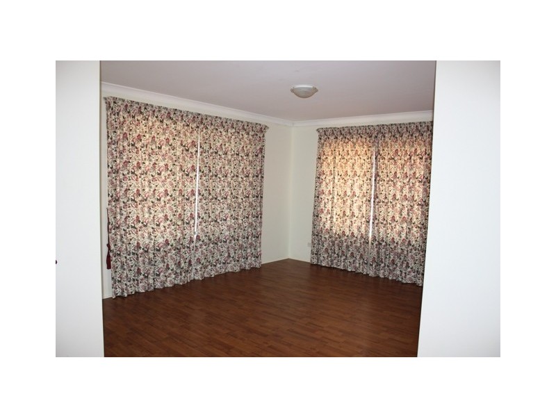 6 Deerina Green, Alexander Heights WA 6064