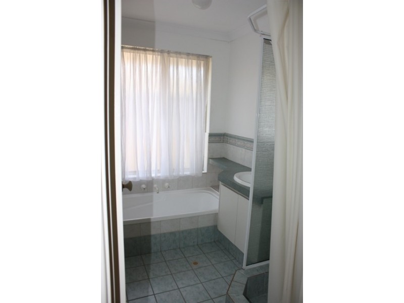 6 Deerina Green, Alexander Heights WA 6064