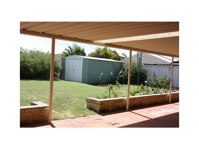 6 Deerina Green, Alexander Heights WA 6064