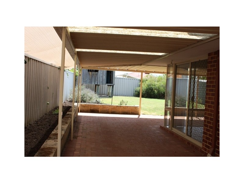 6 Deerina Green, Alexander Heights WA 6064