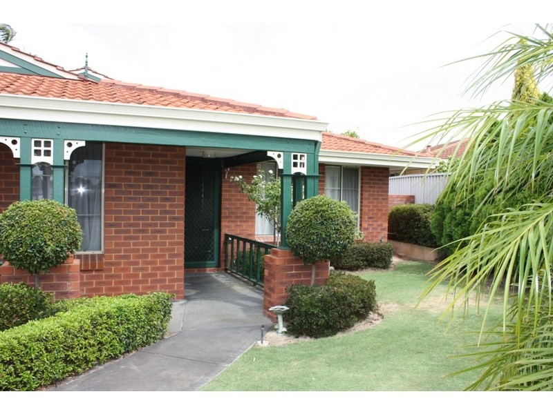 5 Taura Close, Marangaroo WA 6064