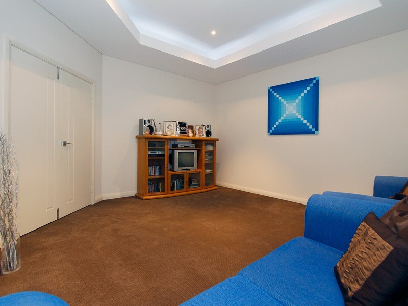 51 Boscastle Way, Darch WA 6065